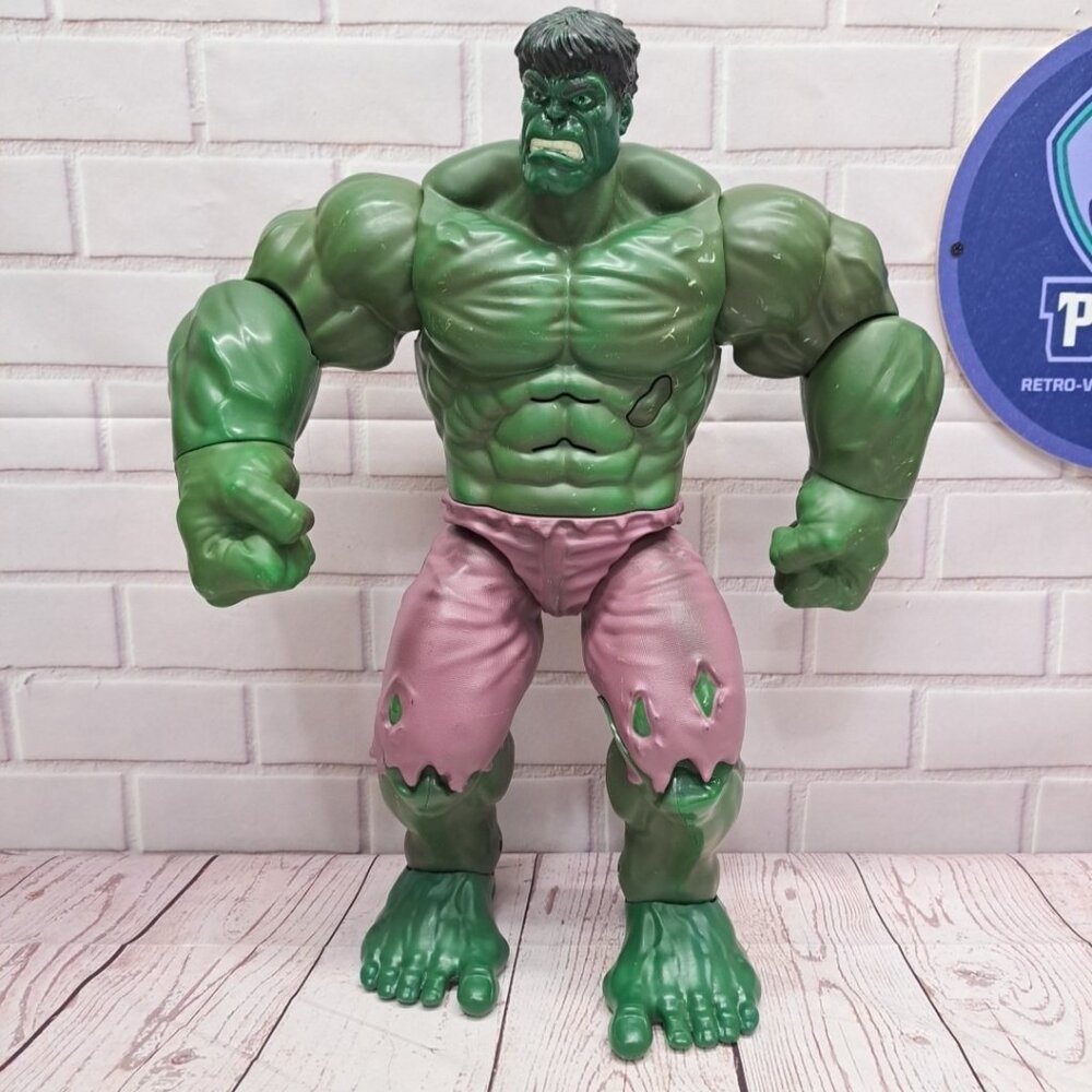Disney Store Marvel Avengers Talking Hulk 13" Adjustable Action Figure Works